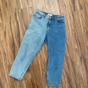 ABERCROMBIE & FITCH MOM JEANS CURVE LOVE